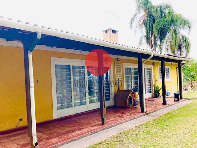 #3869 - Casa para Venda em São Roque - SP - 2